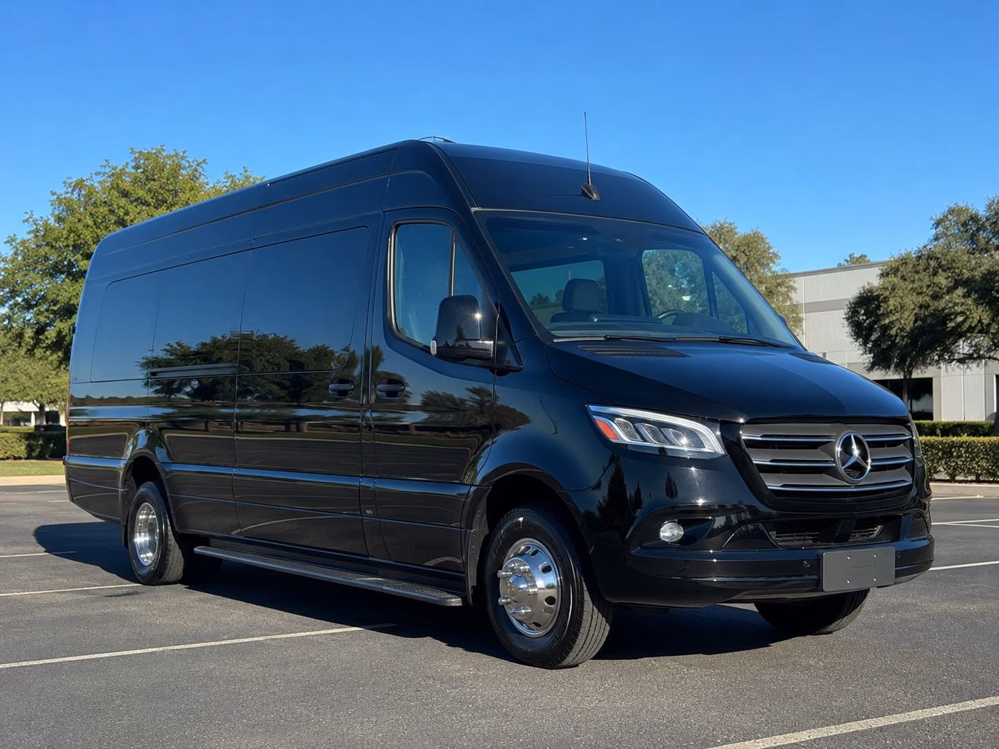 hollywood employee transportation